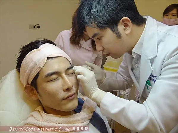 陳志龍醫師細心專業治療3D聚左旋乳酸