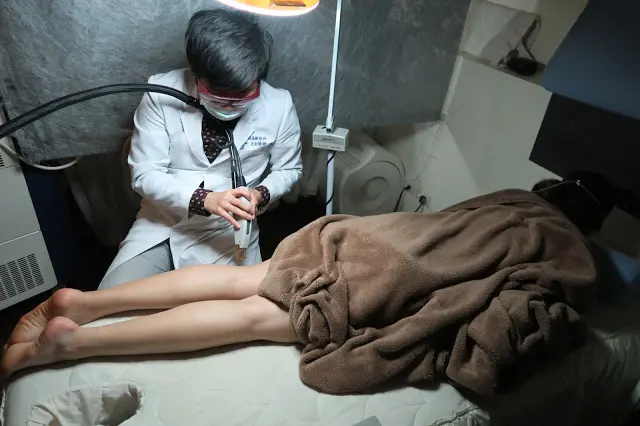 翁子軒醫師小腿雷射除毛治療過程