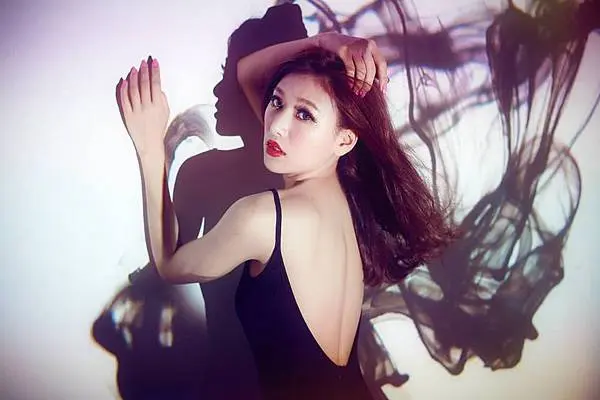 杏仁酸美背