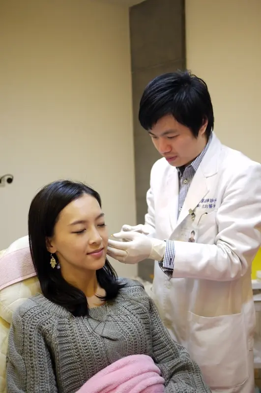 翁子軒醫師專業細心施打3D聚左旋乳酸