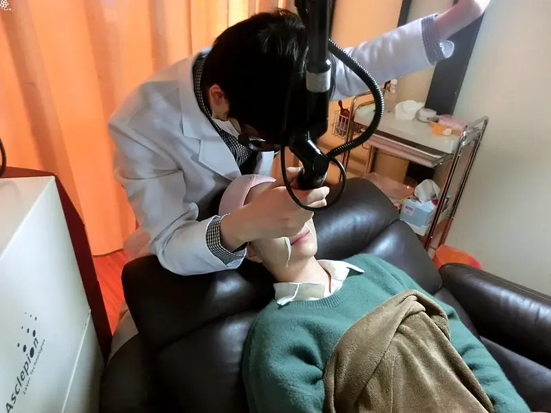 蔡之棟醫師專業仔細治療紅寶石雷射