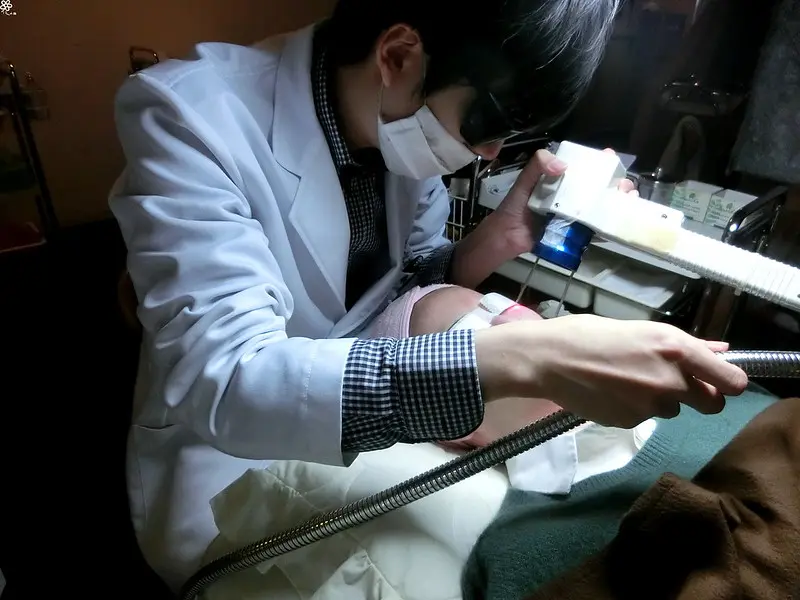 蔡之棟醫師專業親切治療飛梭雷射